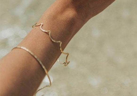 Ocean Wave Bangle 14K